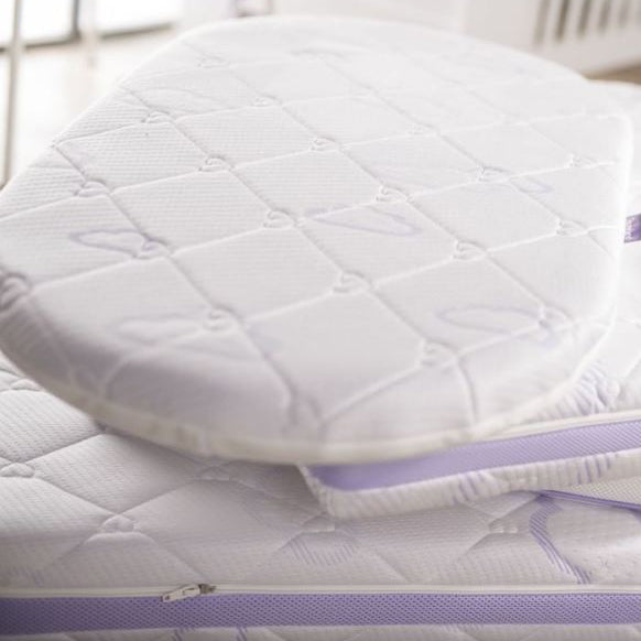 Träumeland® Ovalno ležišče za zibelko Pram Wash 78x36 Träumeland