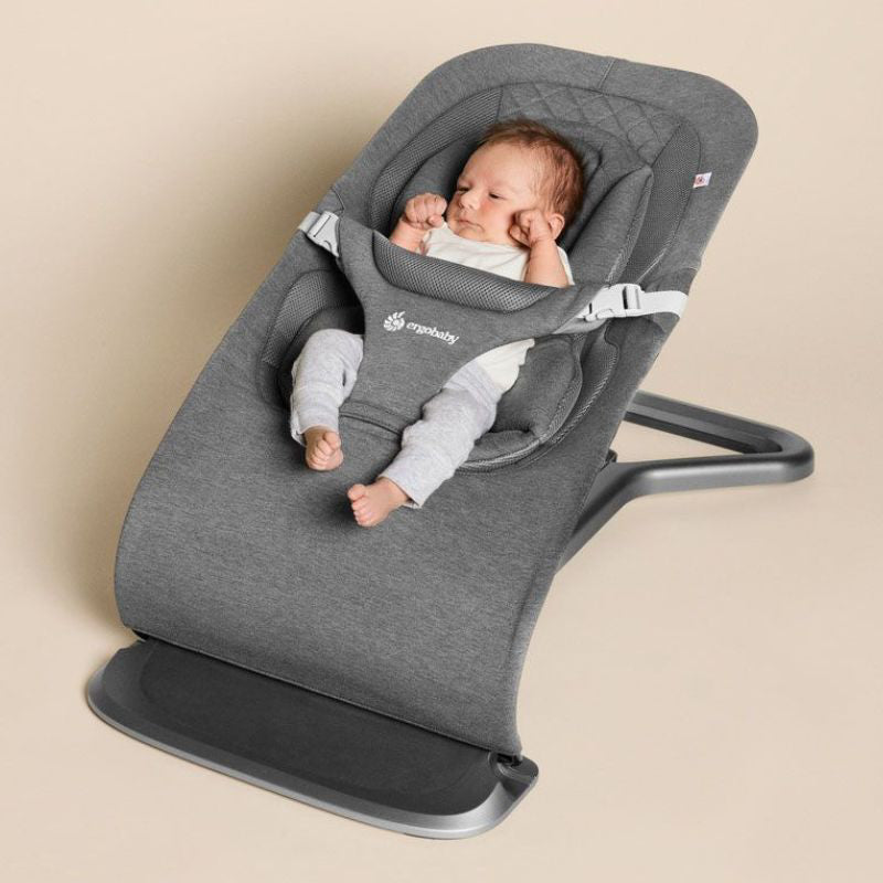 Ergobaby® Evolve ležalnik 3v1 Charcoal Grey Ergobaby