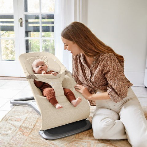 Ergobaby® Evolve ležalnik 3v1 Cream Ergobaby
