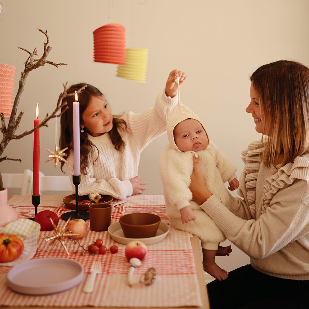 Mushie® Silikonski krožnik z vakumskim dnom Soft Lilac Mushie