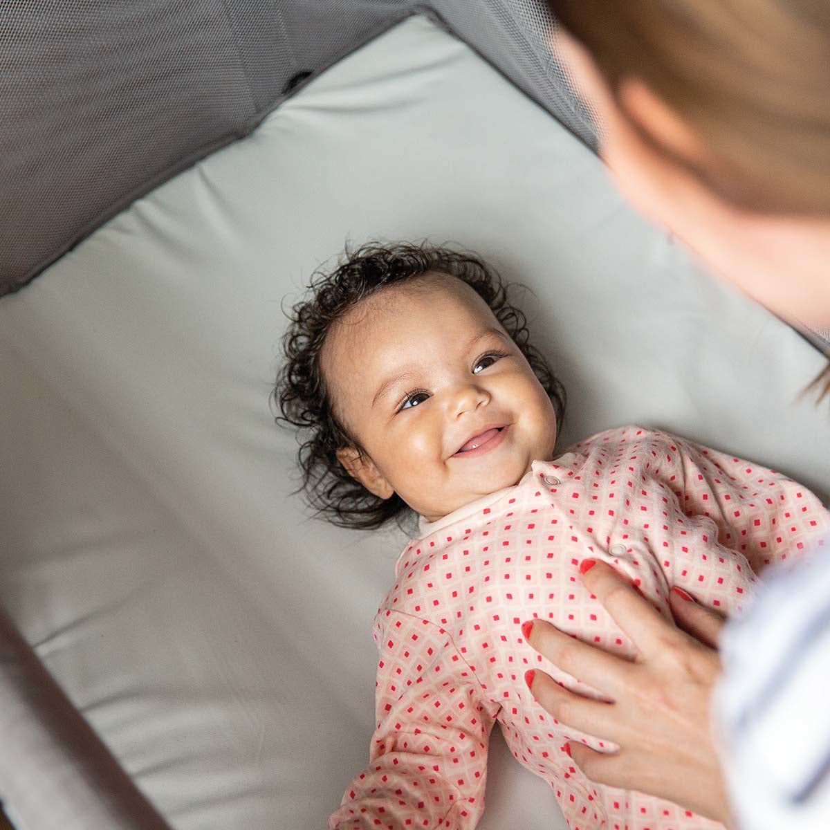 Joie® Prenosna posteljica Kubbie™ Sleep Foggy Grey Joie