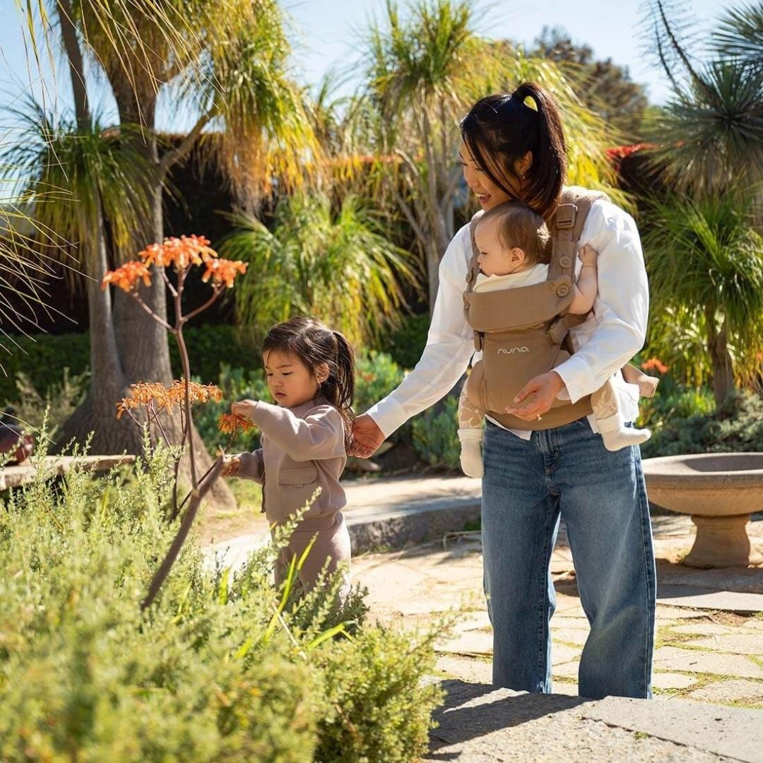Nuna® Ergonomska nosilka Cudl™ Luxe Pearl Nuna