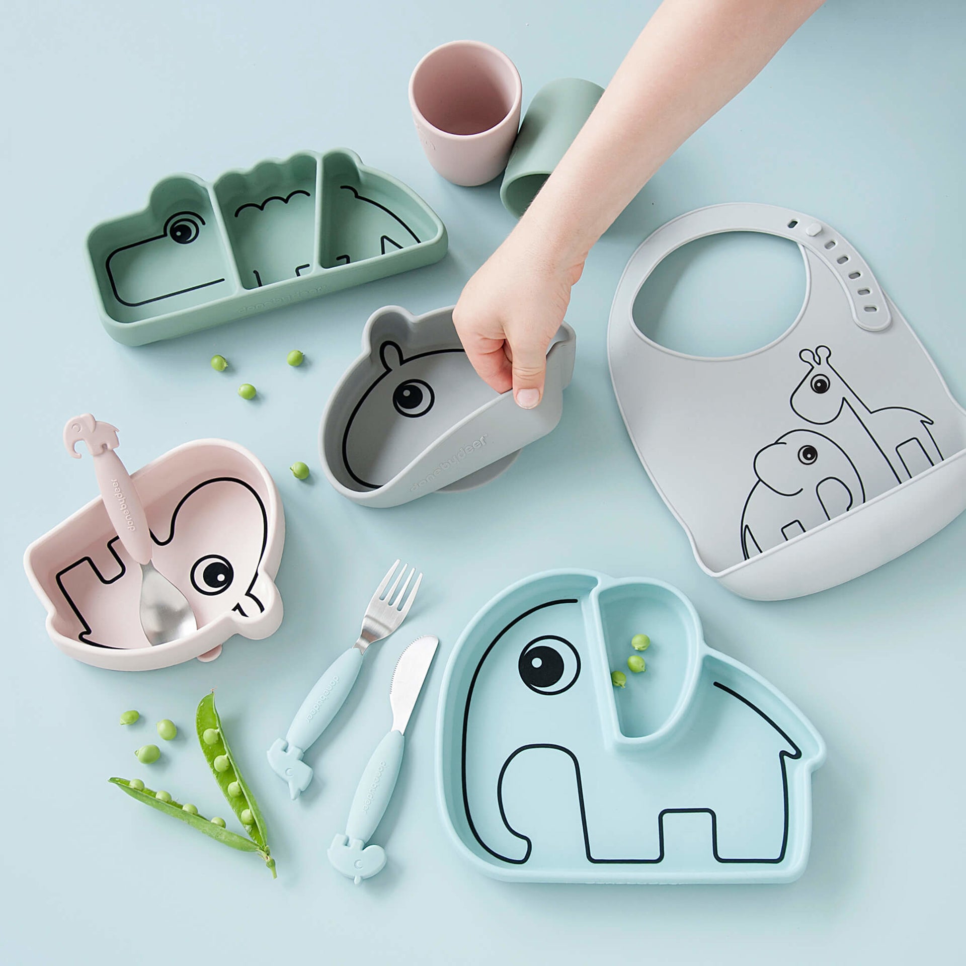 Done by Deer® Silikonski krožnik z vakumskim dnom Croco Green Done by Deer