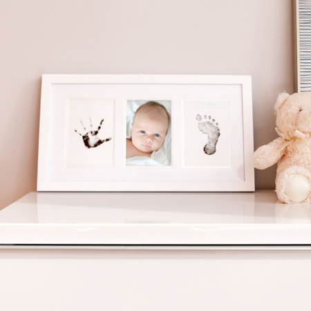Immagine di Pearhead® Cornice da parete per foto e impronte White